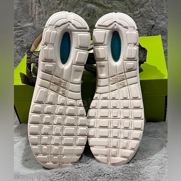 NWT Tony Little Cheeks Sneaker Sandals Olive Velcro Closure Size 8.5W - Picture 6 of 8